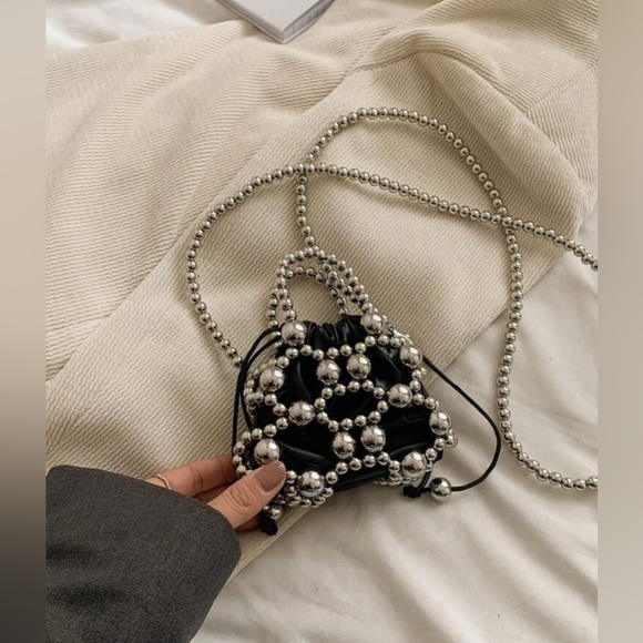 💋 NWT Unique Black mini messenger Statement crossbody tote purse bag metal chain - Picture 5 of 8